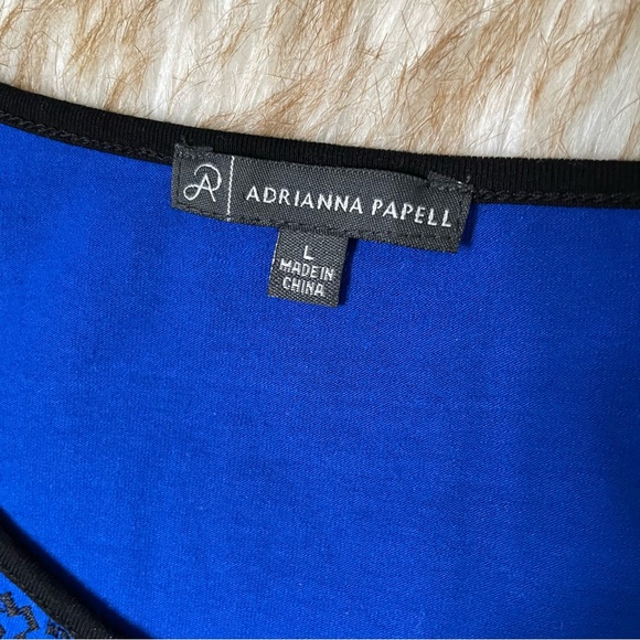 Adrianna Papell keyhole embroidered top. NWOT - Picture 4 of 6